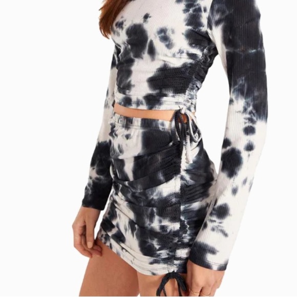 BB Dakota Steve Madden Cinch it Set. Size Sm Skirt & Shirt: Excellent Condition - Picture 4 of 11